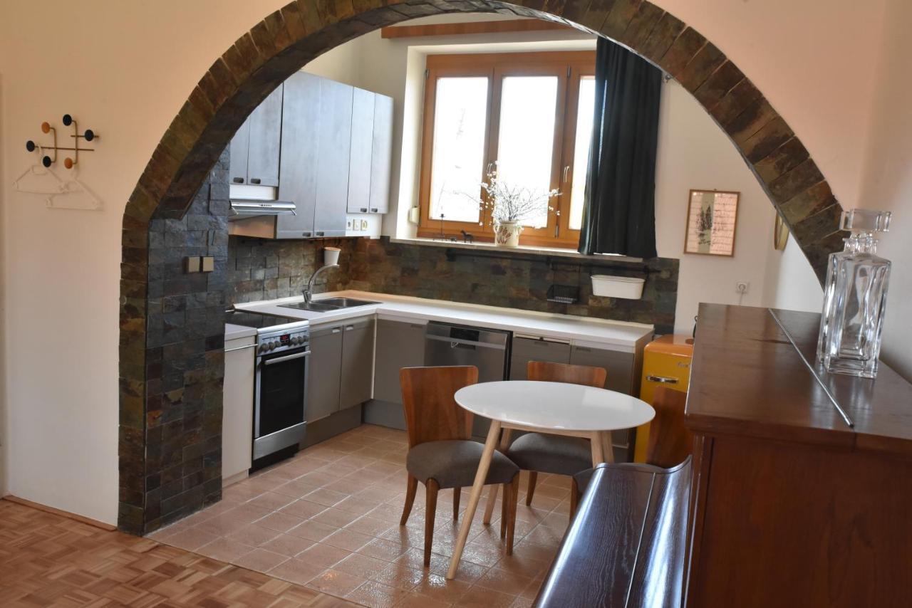 Apartman S Klavirem Леднице Экстерьер фото